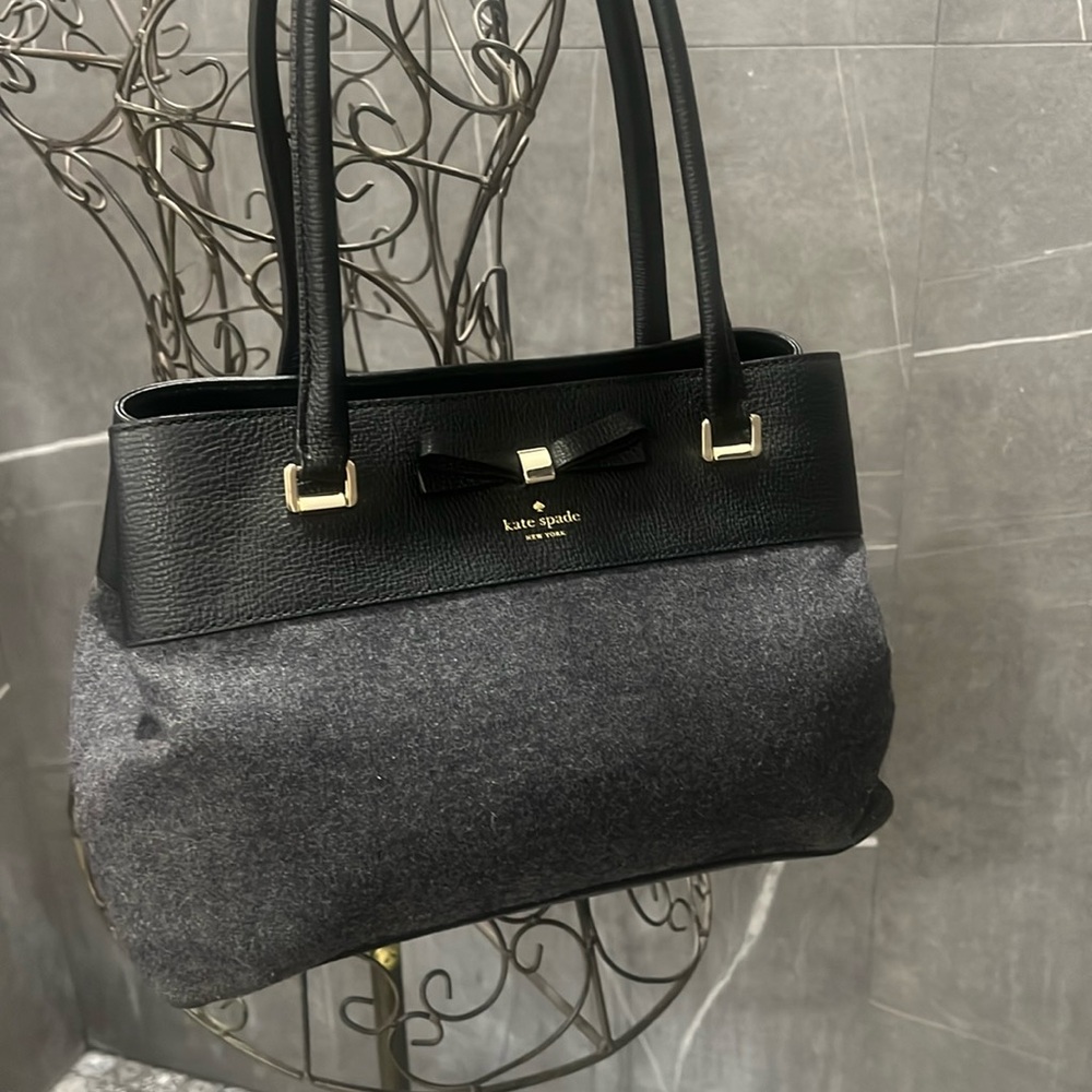 KATE SPADE NEW YORK - EUC wool & leather Tote bag. Black & gray.